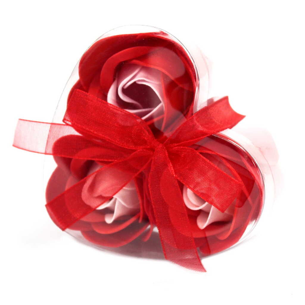 3 rose heart-shaped box - red