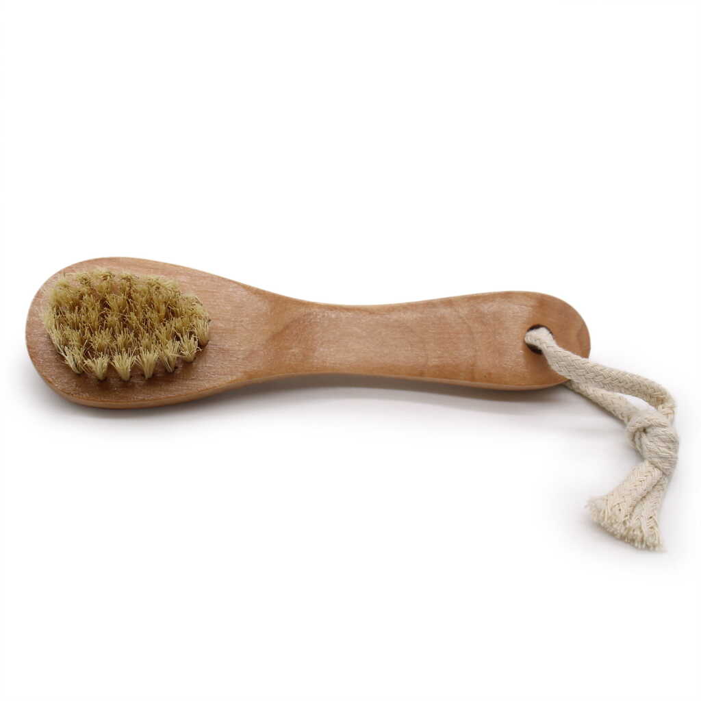 a face scrubbing brush