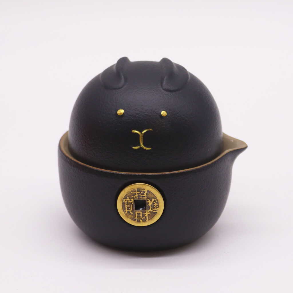 black money cat themed teapot set