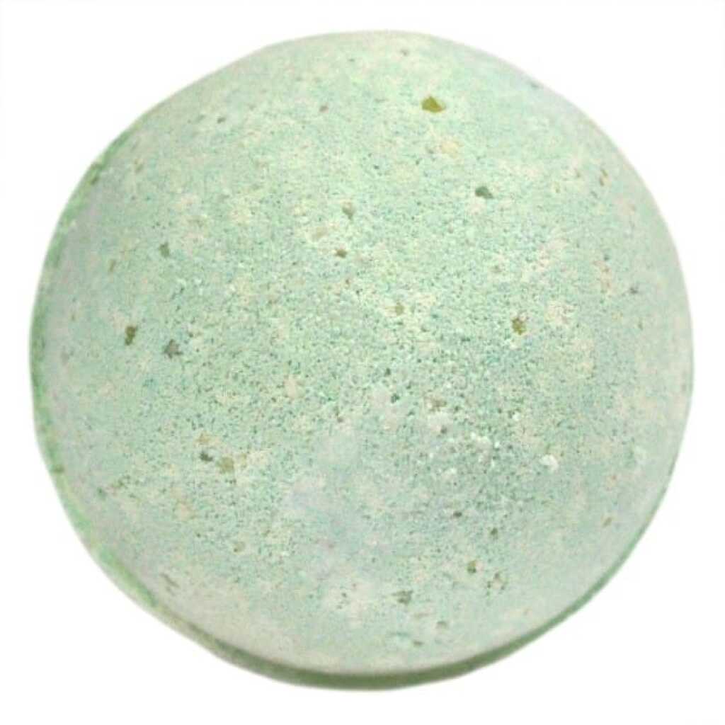 a green bath bomb with zingy peppermint and a drop of refreshing tea tree.