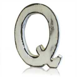 Q as a white shabby chic letter