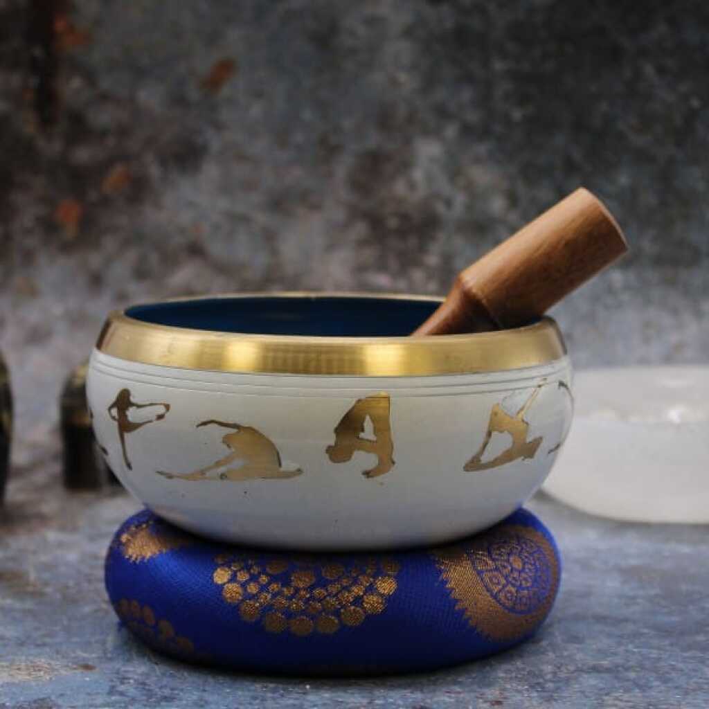 Yoga Moves Large Singing Bowl Set in white and blue