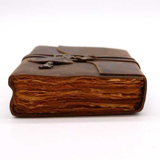 Oiled Leather Notebook with Key detail